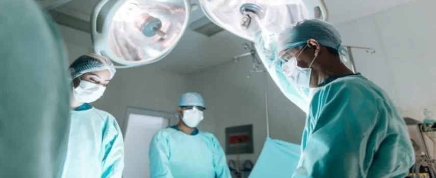 como es la cirugia de compensacion laboral