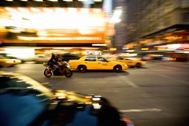 ¿Qué sucede si alguien me culpa por mi accidente de motocicleta en Nueva York?