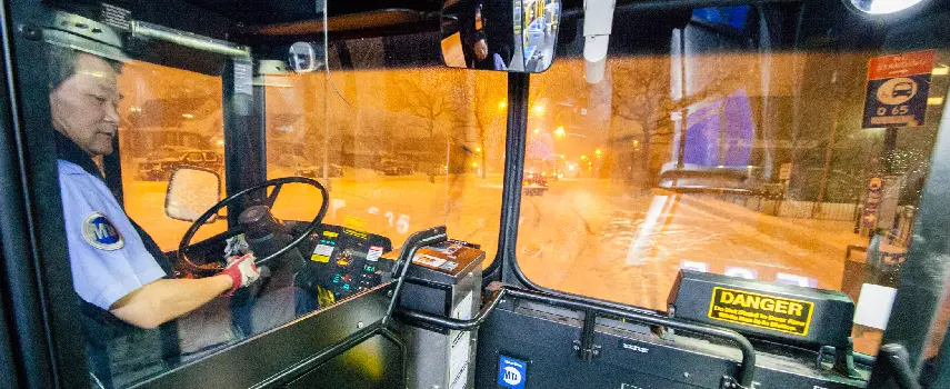 Compensación Laboral para Conductores de Autobuses, Operadores del Metro y Obreros de Mantenimiento de la MTA en Nueva York