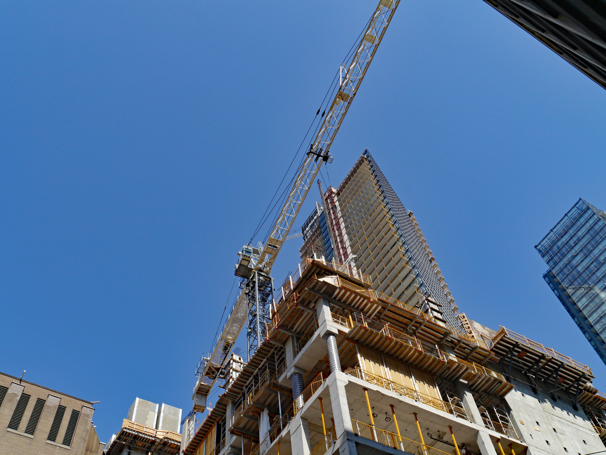 La ley de construcción de Nueva York es una de las más protectoras del país porque entiende una verdad sencilla los trabajadores no deberían arriesgar su vida para construir la ciudad.